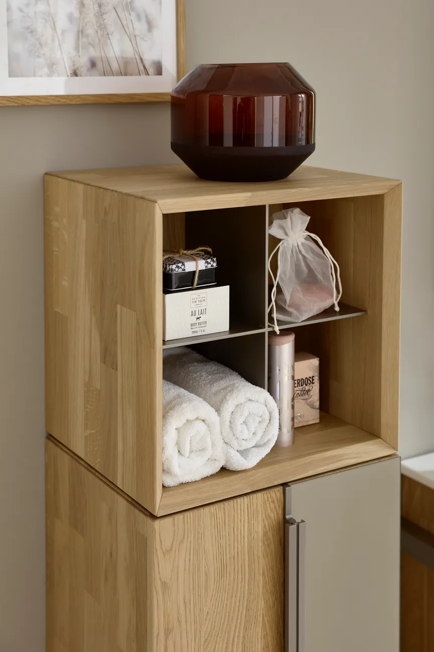 *Oberschrank-Regal detail