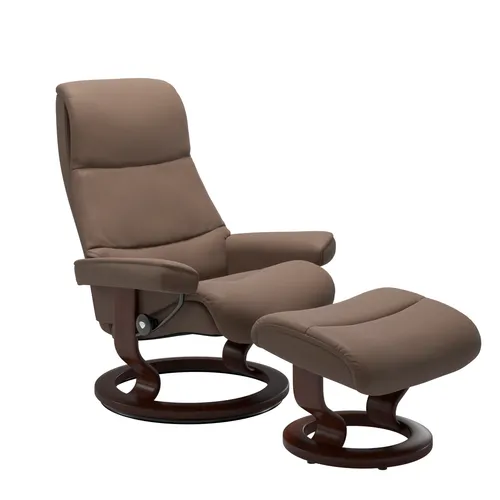 Sessel mit Hocker