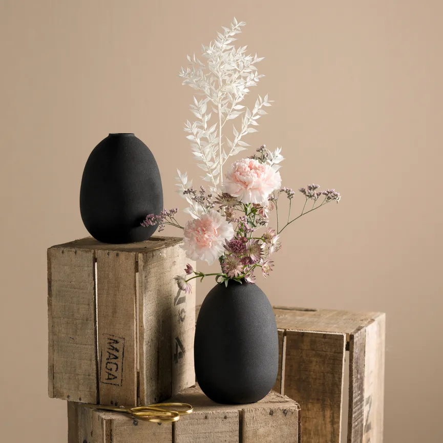 Vase "Casolare" M schwarz milieu