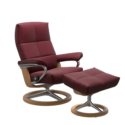Sessel mit Hocker