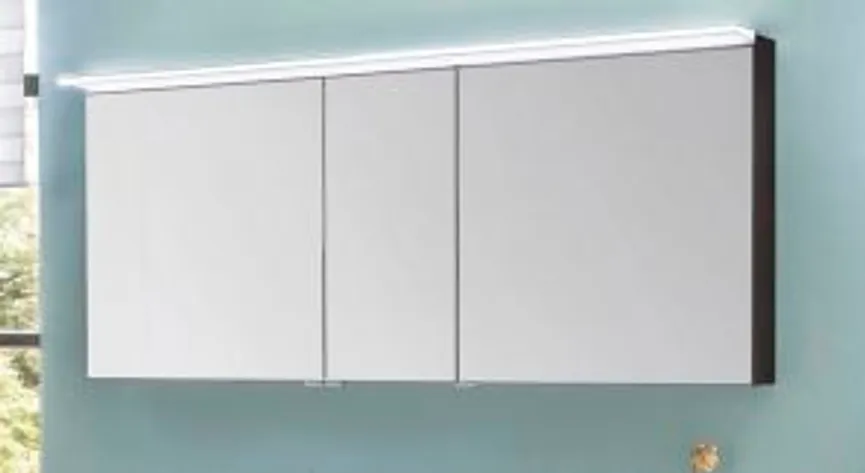 *Spiegelschrank hauptaufnahme