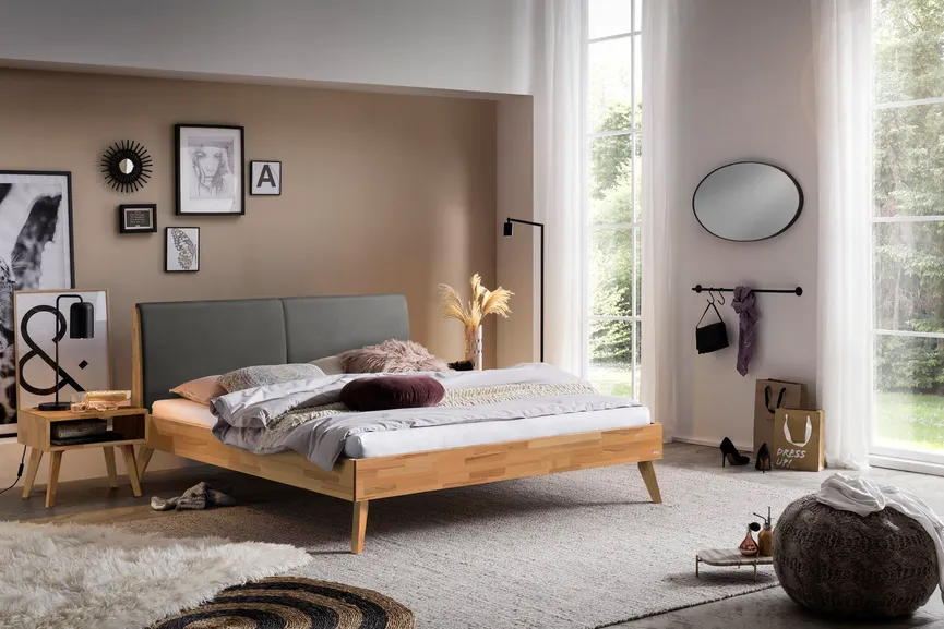 Holzbett milieu