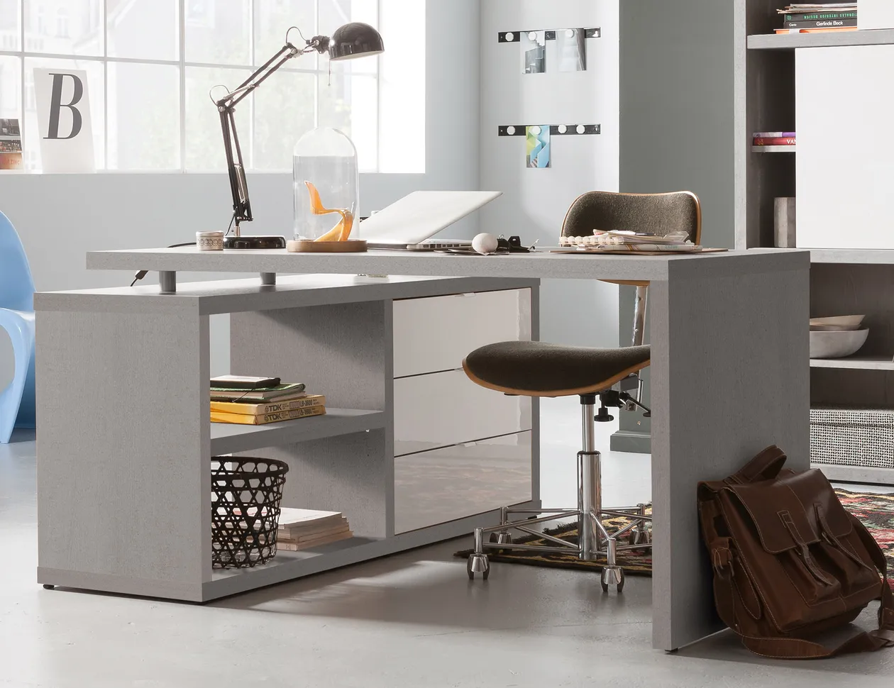 Eckschreibtisch