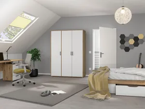 Kleiderschrank