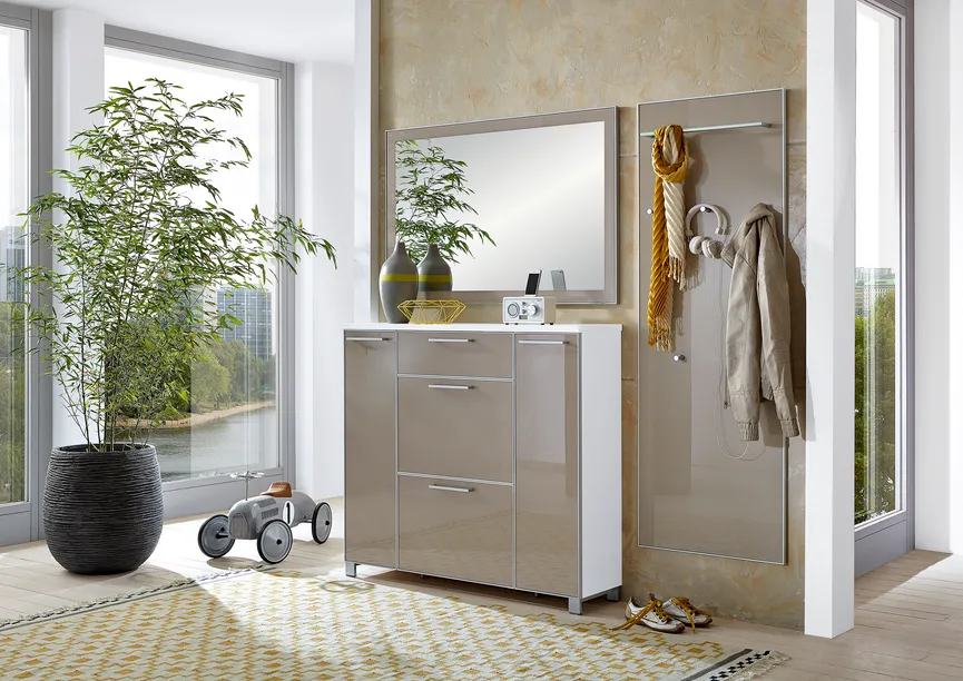 Schuhschrank milieu