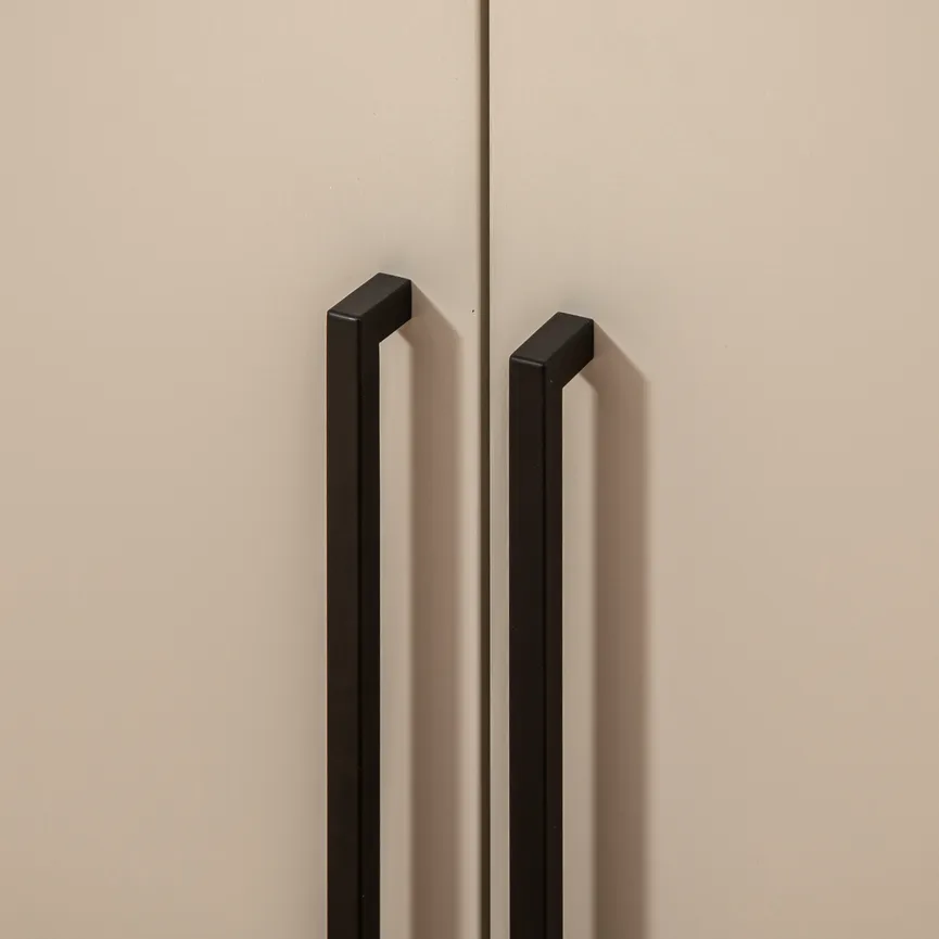 Drehtürenschrank 6-trg. detail