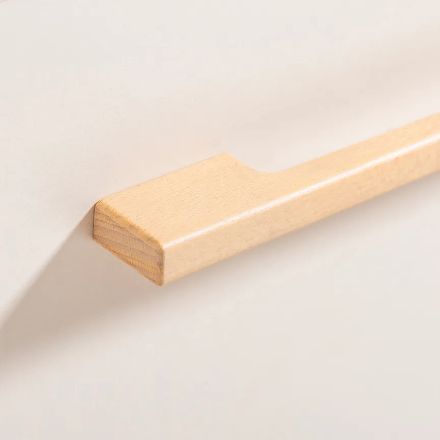 Kleiderschrank 3-trg. detail