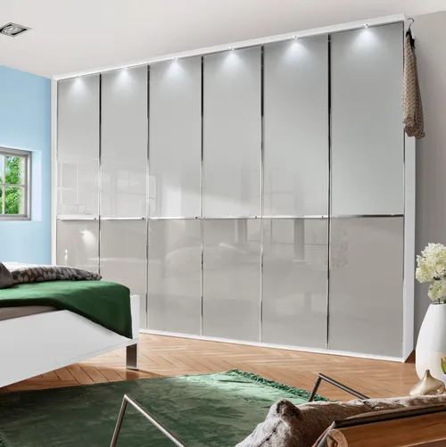 Kleiderschrank