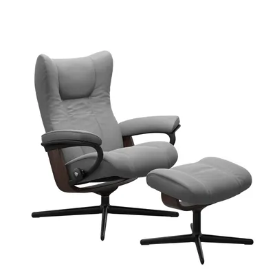 Sessel mit Hocker