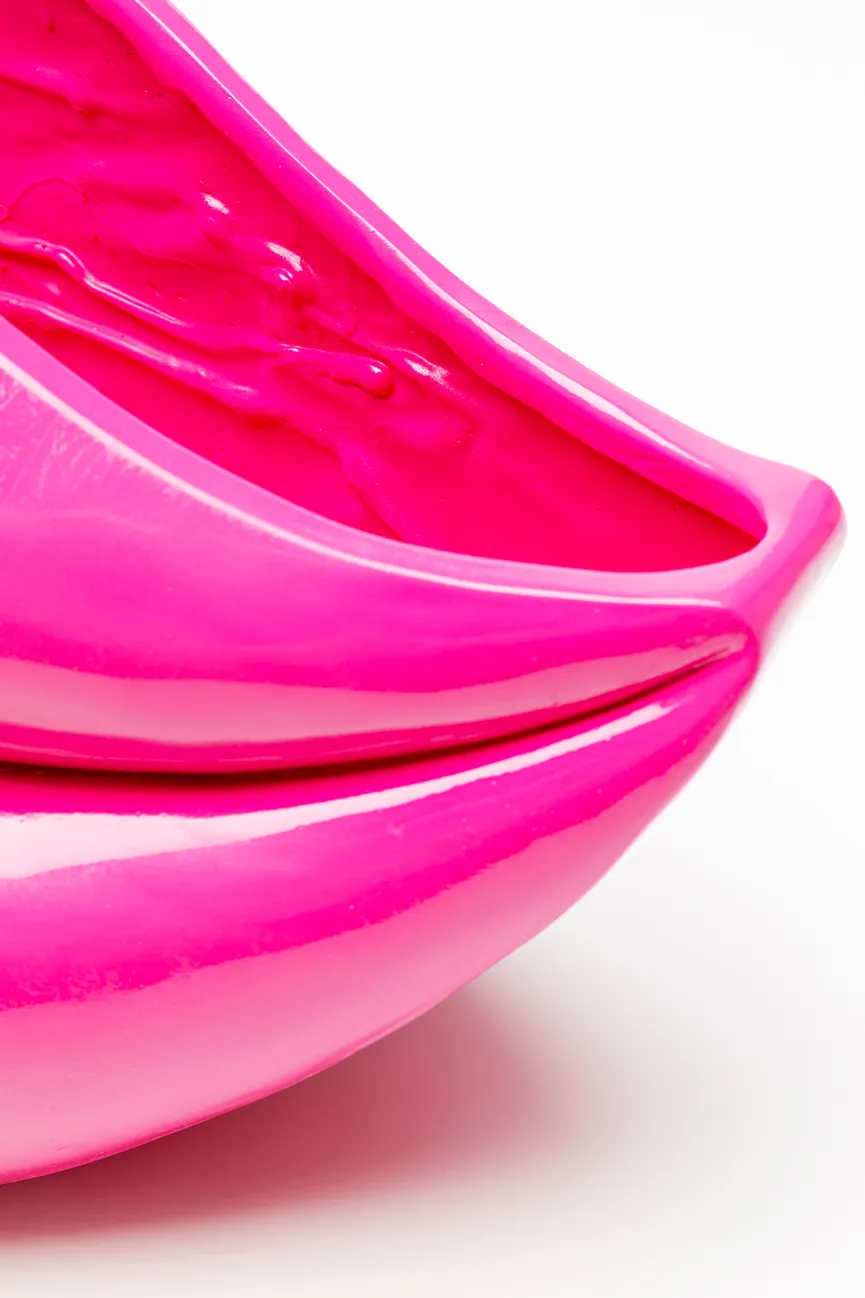 Vase detail
