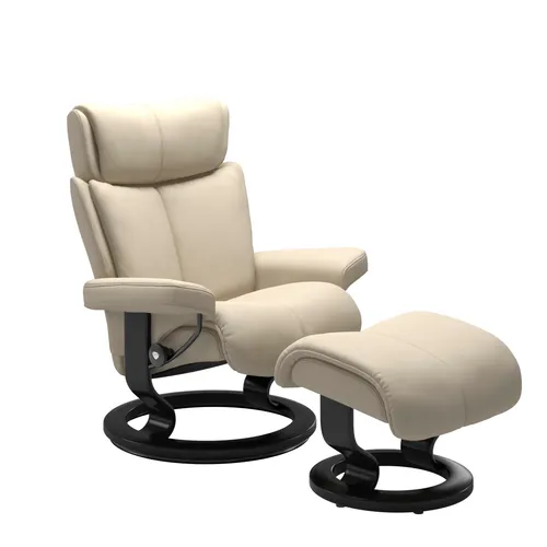 Sessel mit Hocker