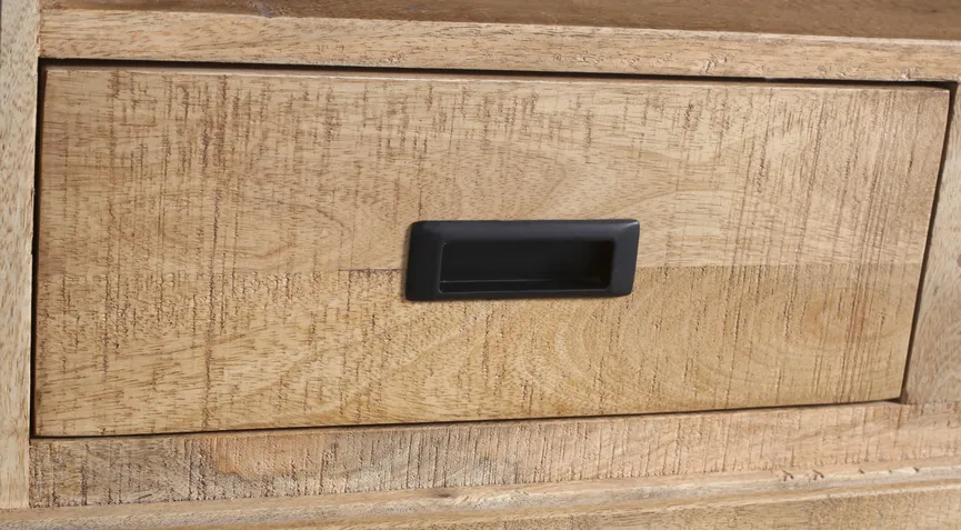 Lowboard detail
