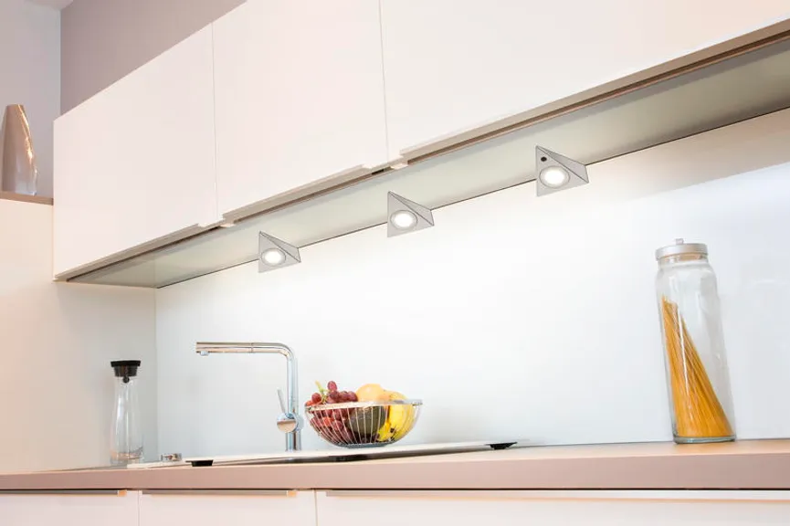 LED-Unterbauleuchte "Trios" milieu