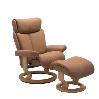 Sessel mit Hocker