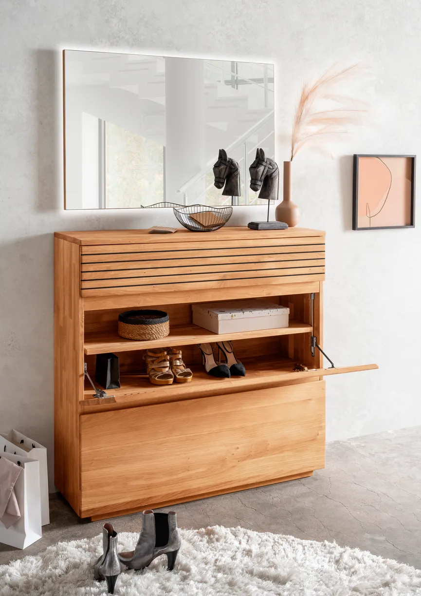 Schuhklappenkommode detail