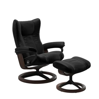 Sessel mit Hocker
