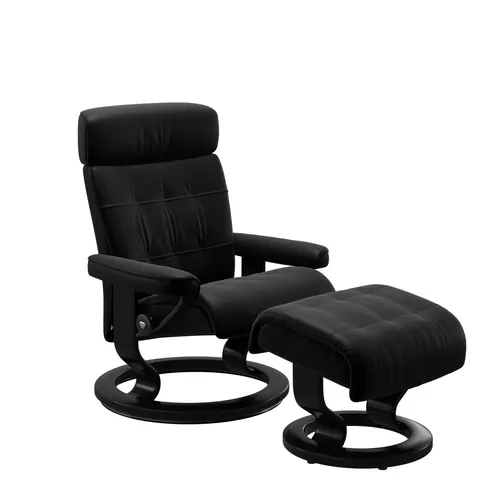 Sessel mit Hocker