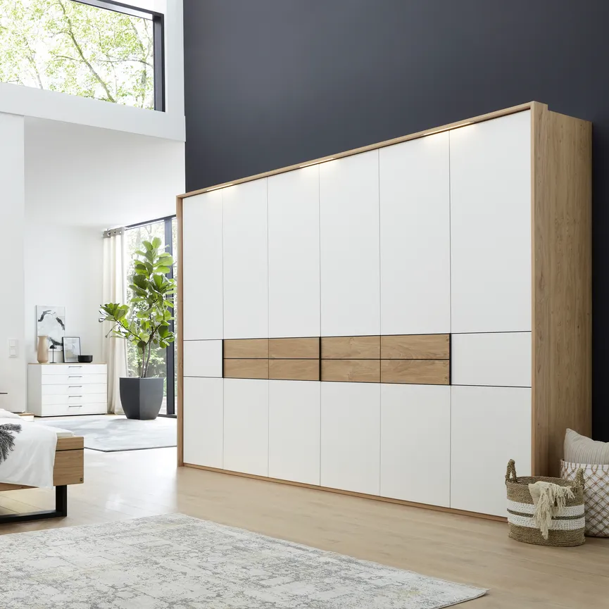 Drehtürenschrank 6-trg. hauptaufnahme