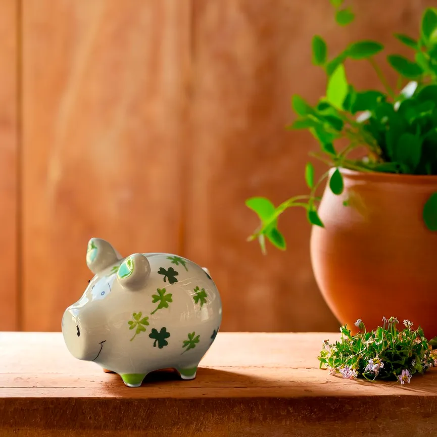 Sparschwein "Kleeblatt" weiß milieu