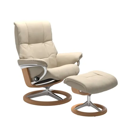 Sessel mit Hocker