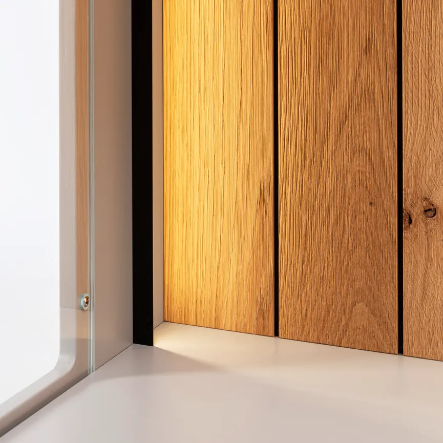 Vitrine rechts detail