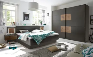 Schwebetürenschrank
