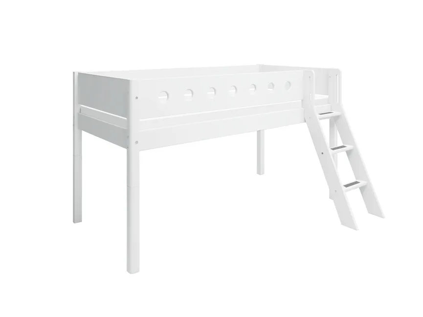 Halbhohes Bett/Schräge Leiter hauptaufnahme