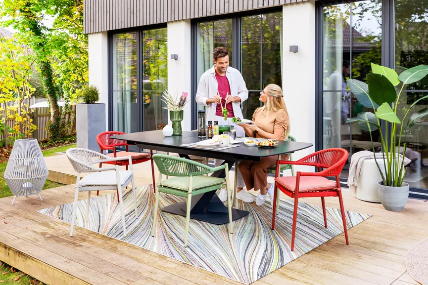 ** Armlehnstuhl stapelbar milieu