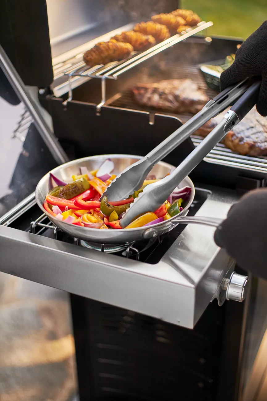 Spirit E-325 GBS Gasgrill detail