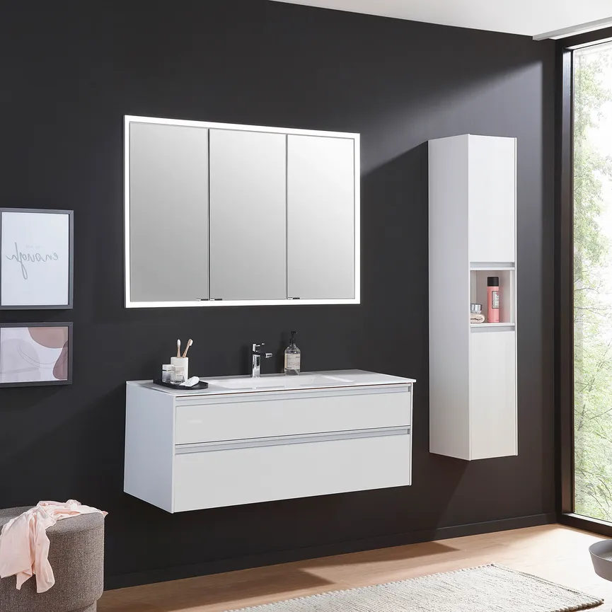 *Hochschrank milieu