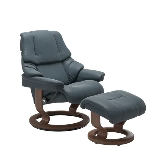 Sessel mit Hocker