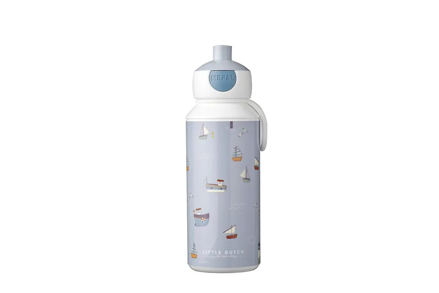 Trinkflasche pop-up campus hauptaufnahme