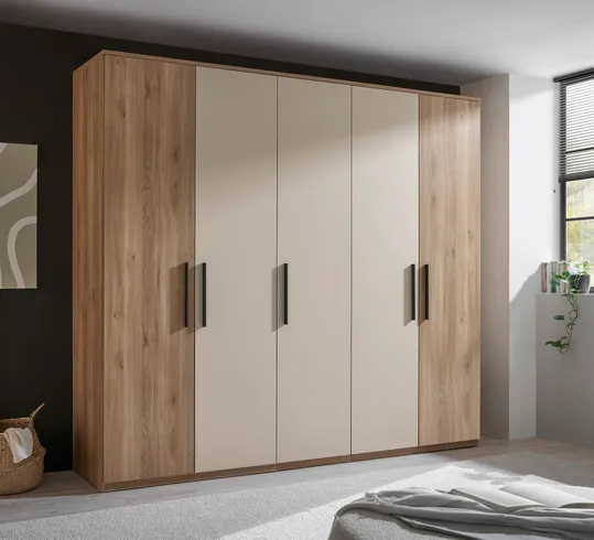 Kleiderschrank
