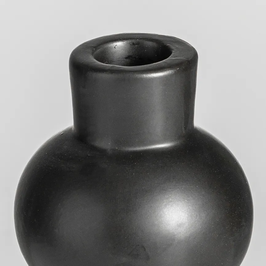 Kerzenhalter schwarz detail