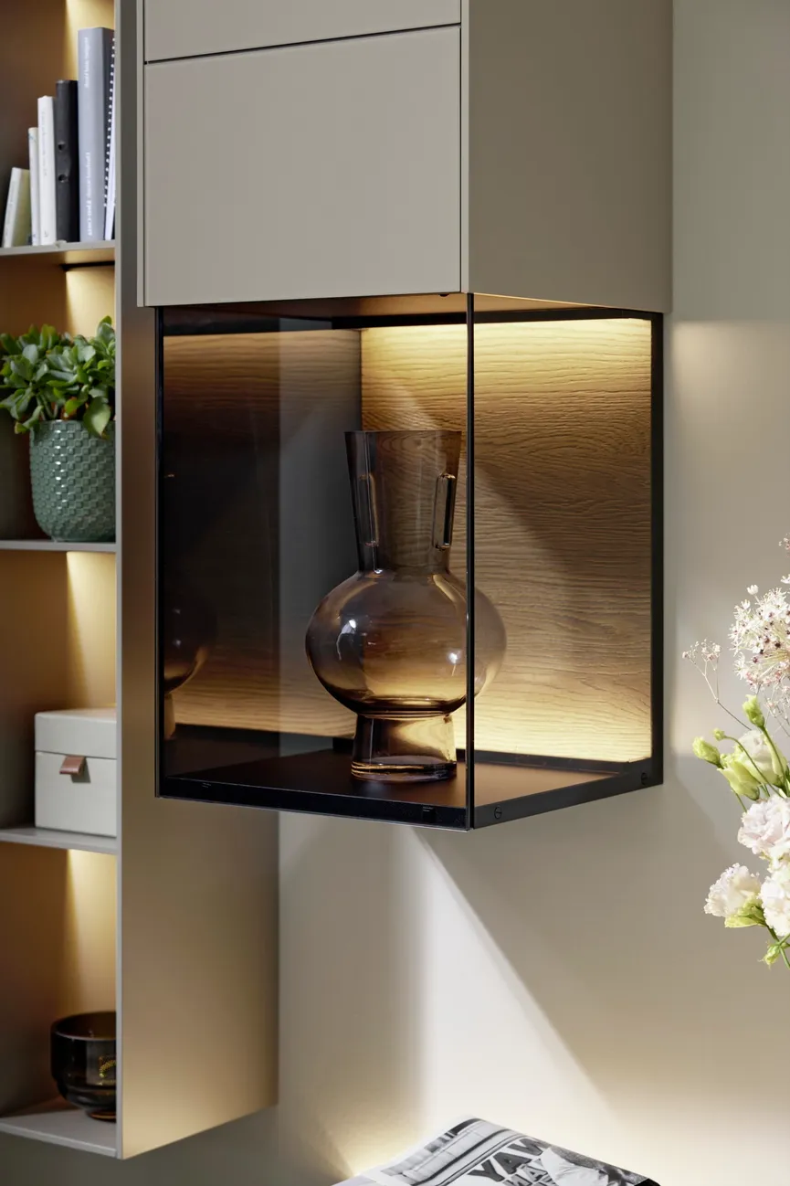 Hängeschrank Türanschl. rechts detail