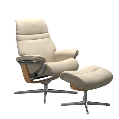 Sessel mit Hocker