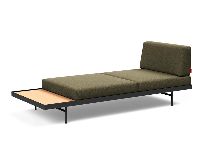 Sofa mit Eichetisch detail