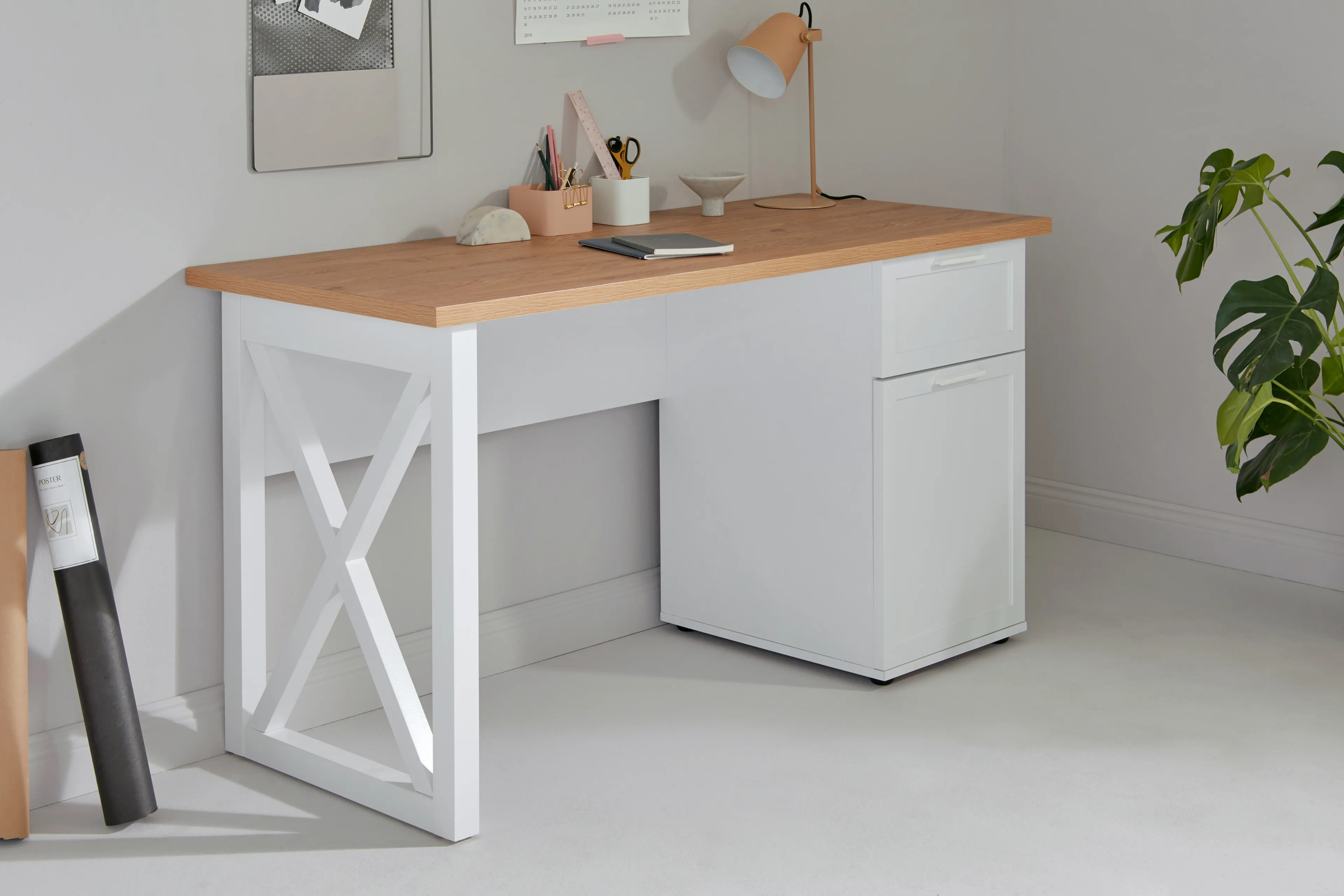 Schreibtisch  96CM2 / Chalet D 140