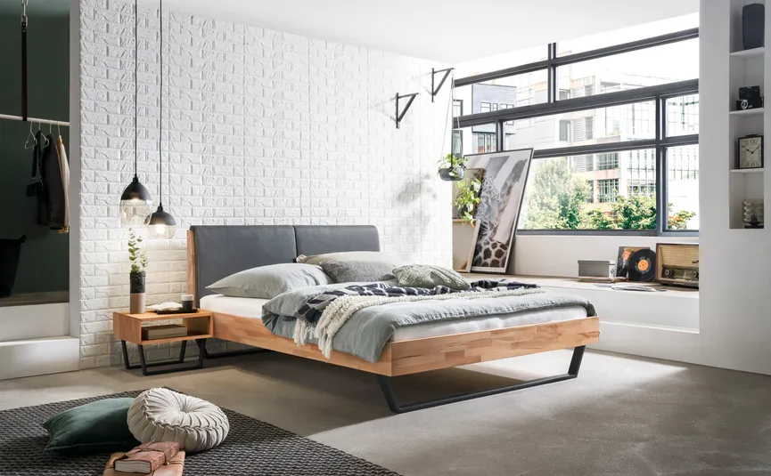 Holzbett milieu