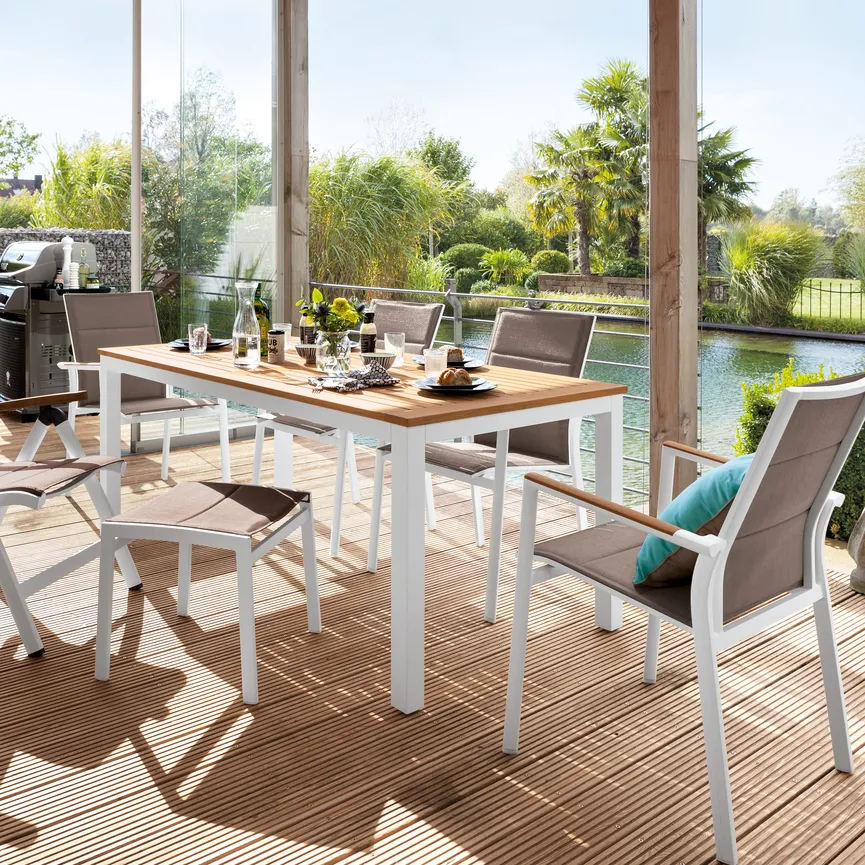 Tisch Teak weiss milieu