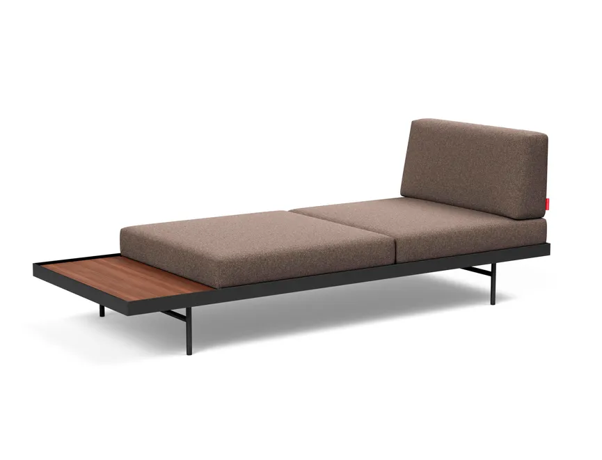 Sofa mit Walnusstisch detail