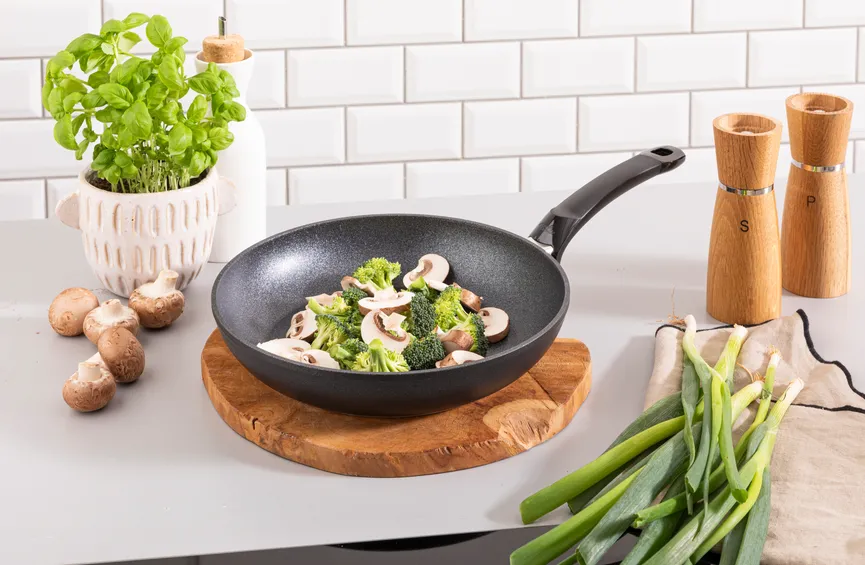 Pfanne Adamant Classic 28 cm + milieu