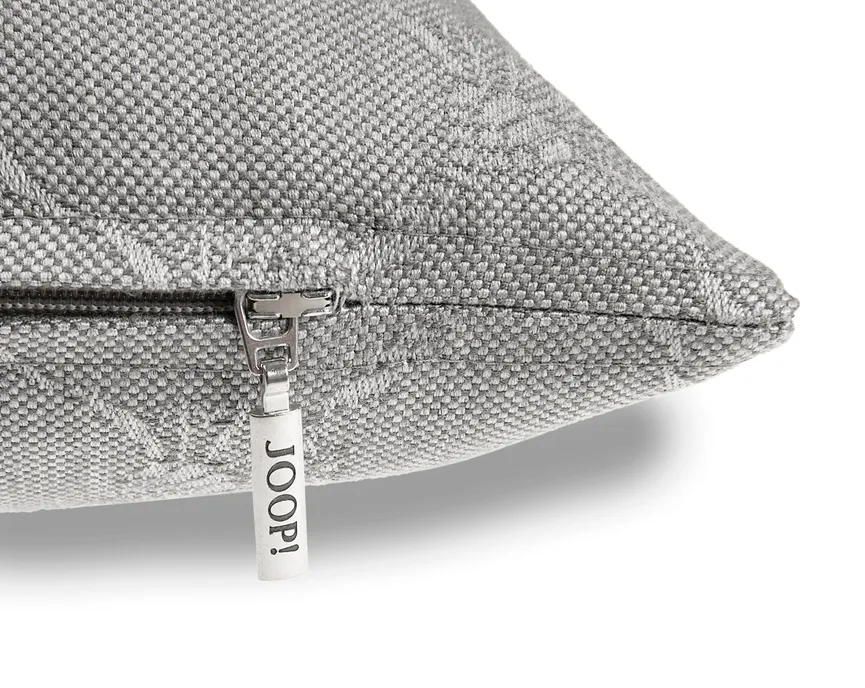Out-Kissen gefüllt Modest CF detail