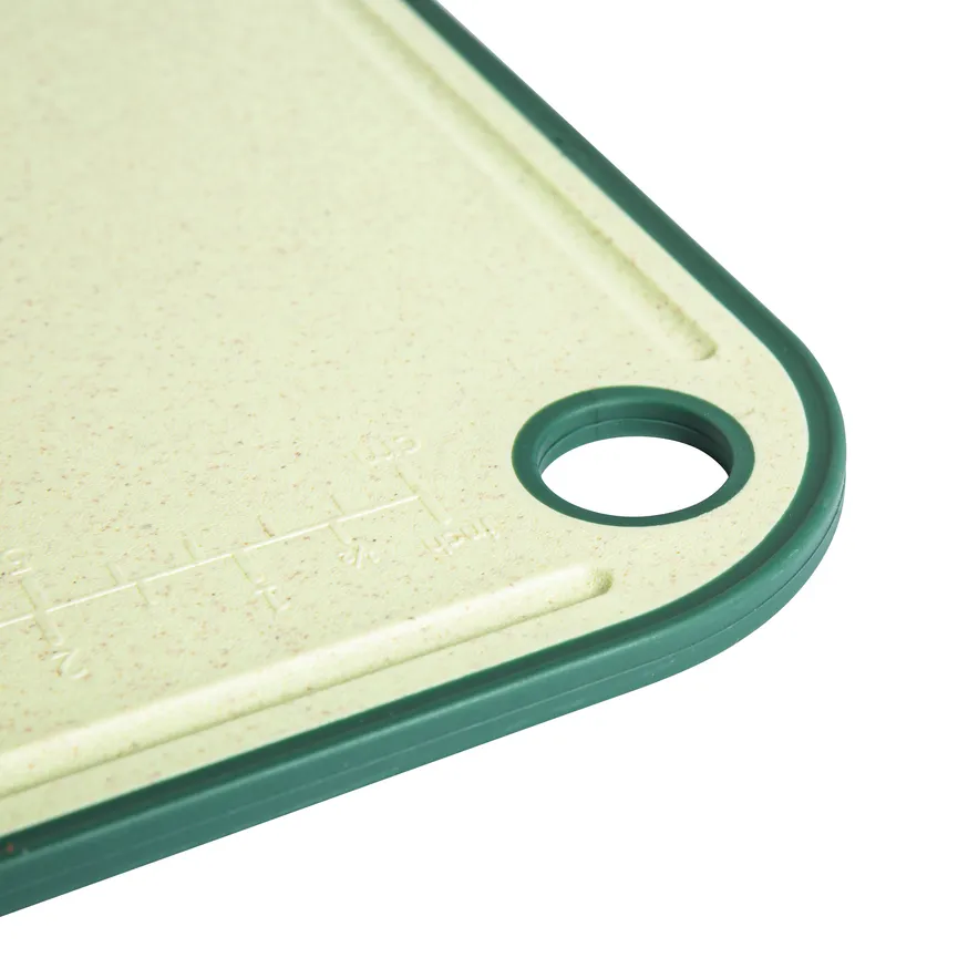 Schneidebrett mit Messer detail