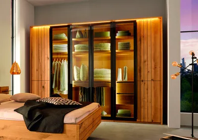 Kleiderschrank