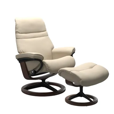 Sessel mit Hocker