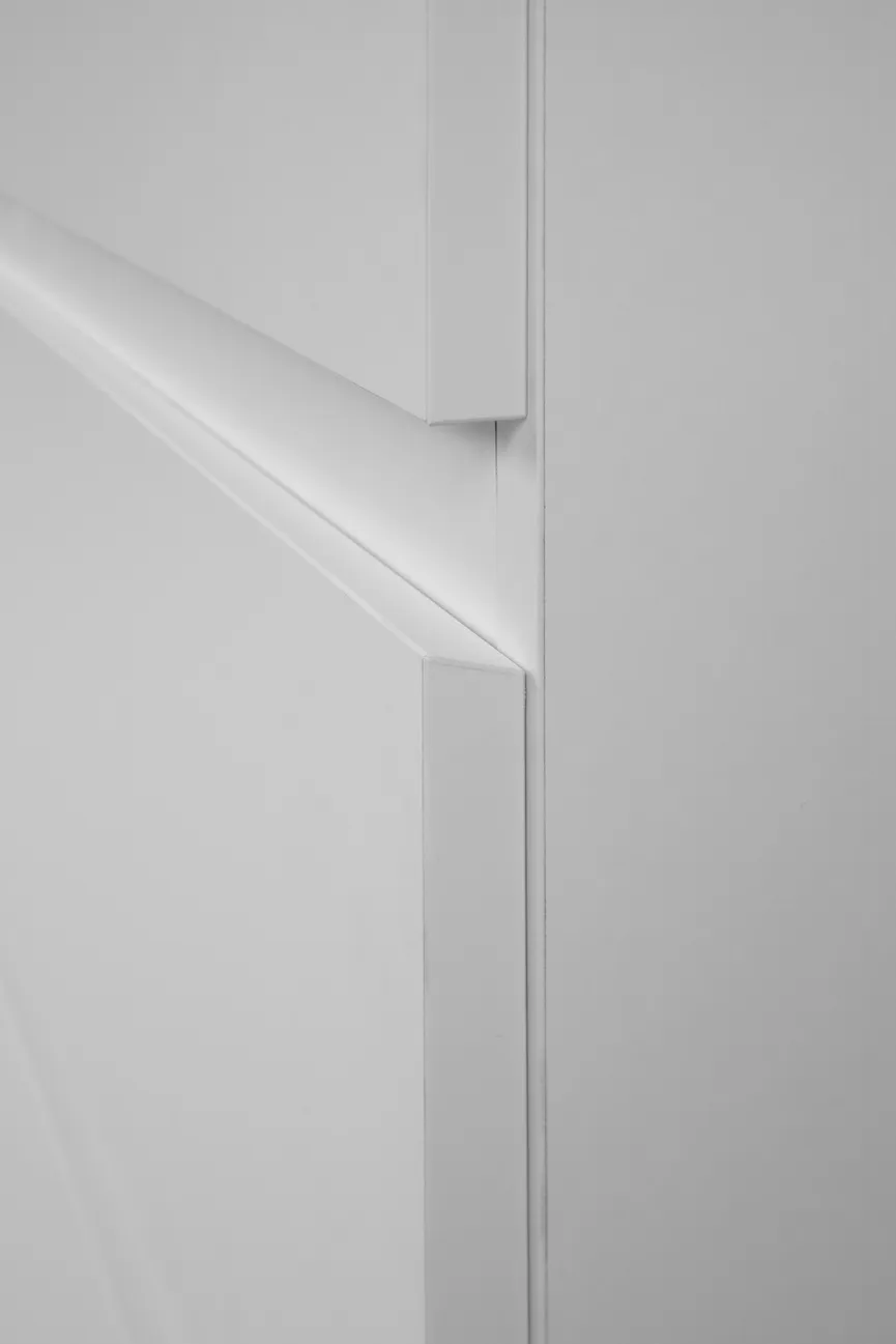 Kleiderschrank 2-trg. detail