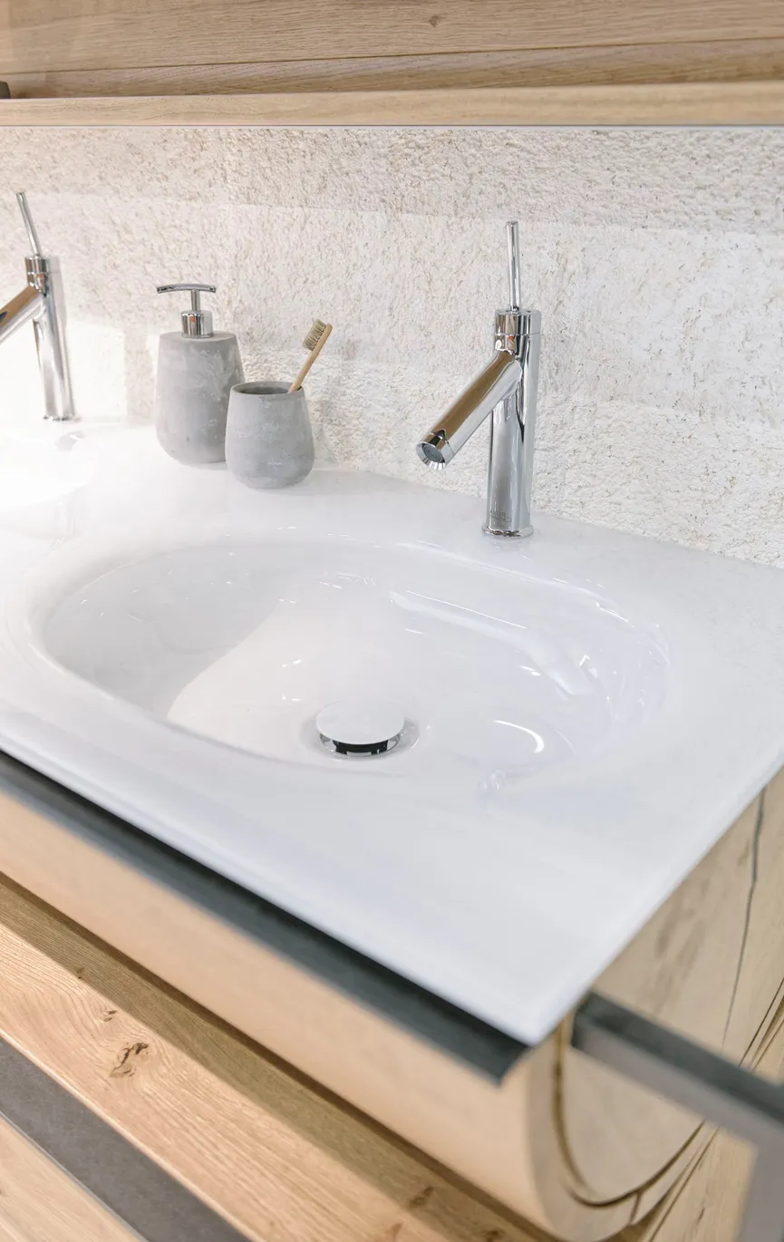 *Waschtischkombination 128 cm detail