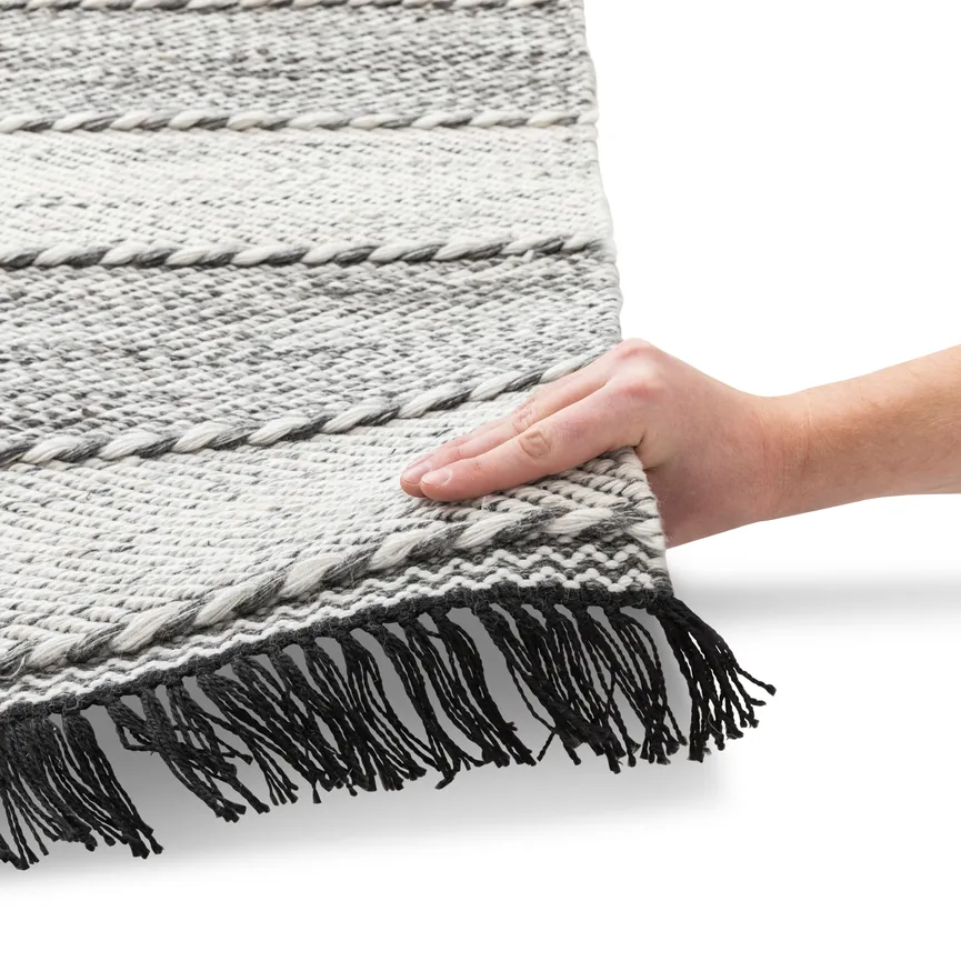 ** Tanaro Durry detail