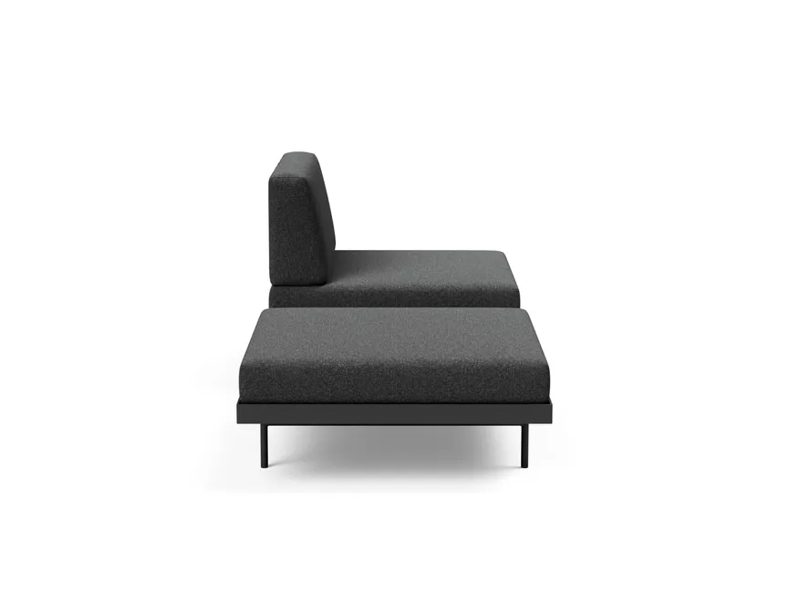Sofa mit Eichetisch detail